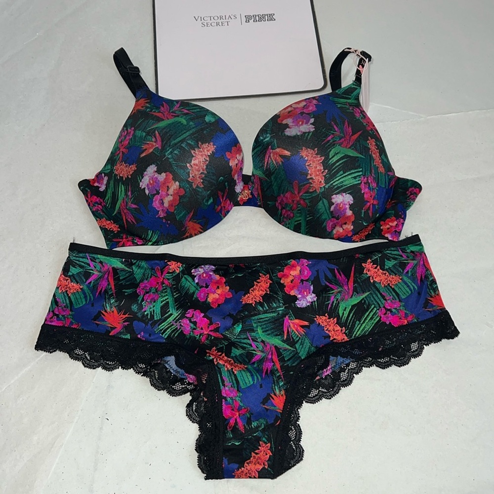 2pcs Victoria’s Secret Very Sexy Set Push Up Bra and Cheekie Panty